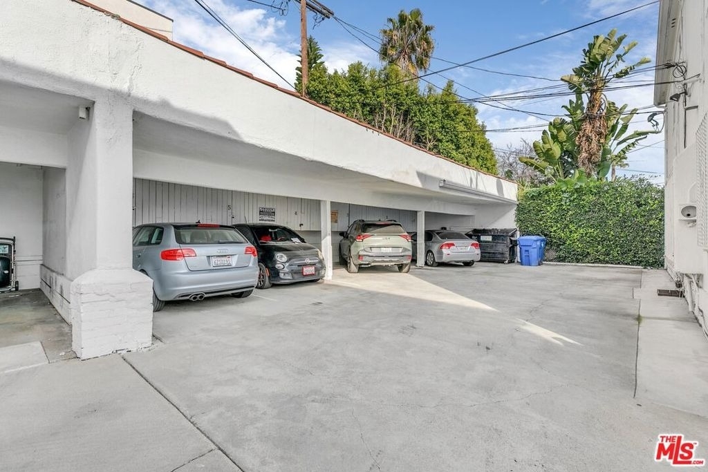 8613 W Olympic Boulevard - Photo 22