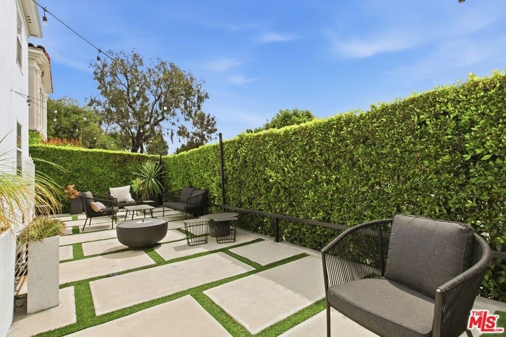 8613 W Olympic Boulevard - Photo 19