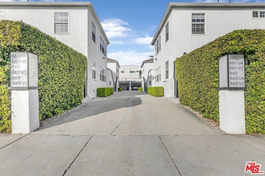 8613 W Olympic Boulevard - Photo 17