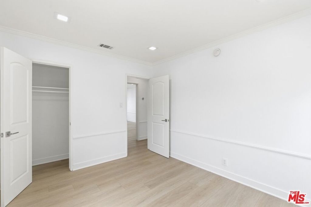 8613 W Olympic Boulevard - Photo 12