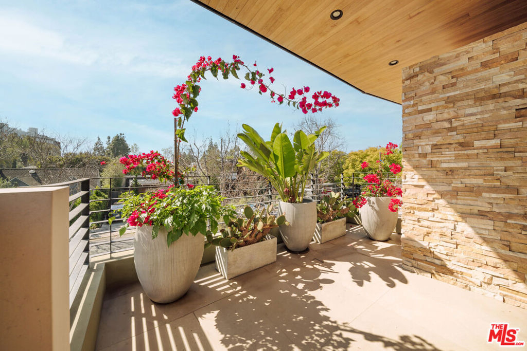 366 Huntley Drive - Photo 19