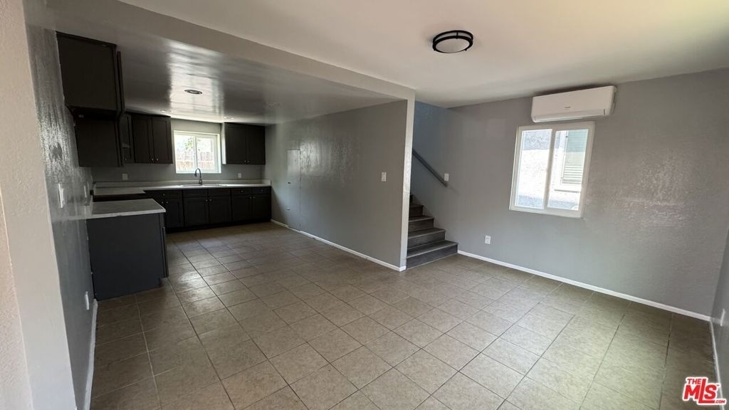 1255 Velasco Street - Photo 2