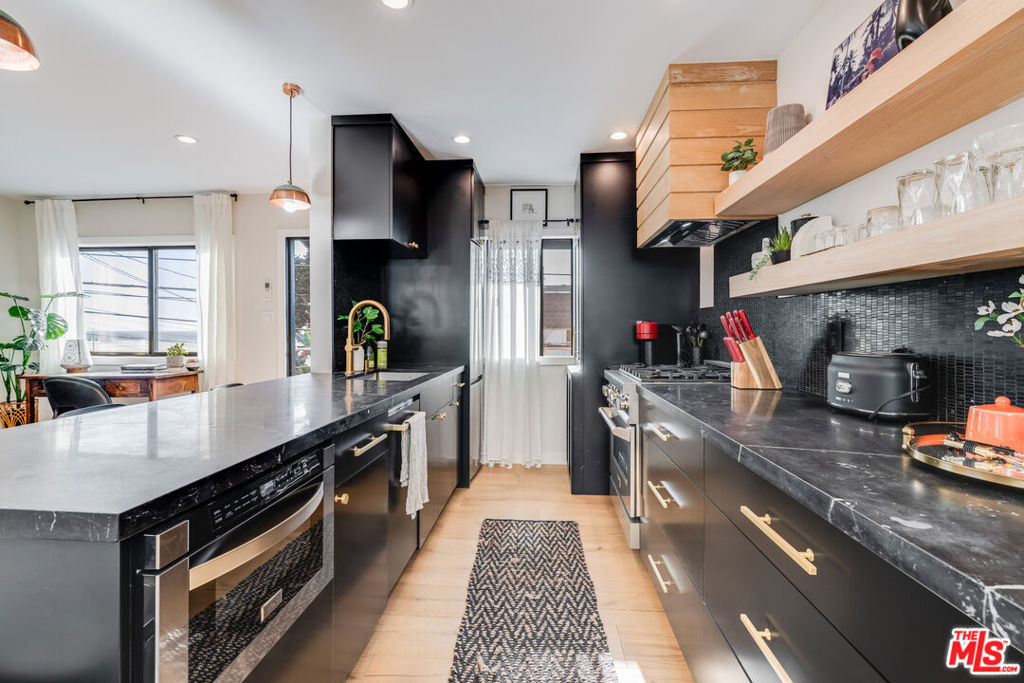 17 Sunset Avenue - Photo 3