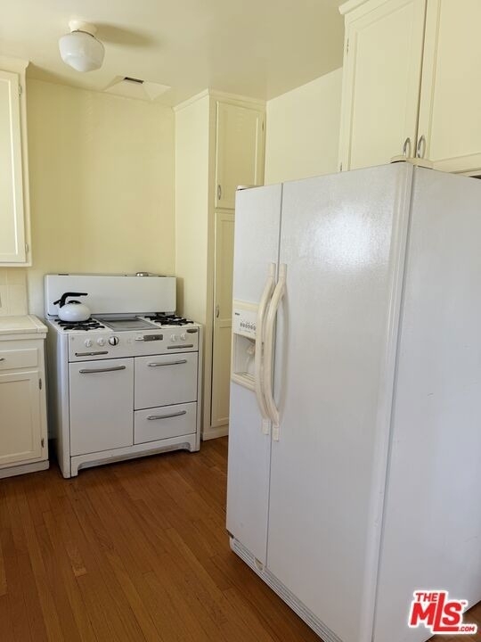 1312 1314 Devon Avenue - Photo 6