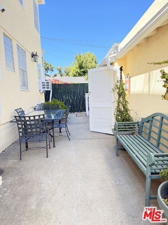 1312 1314 Devon Avenue - Photo 9