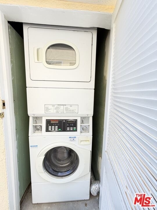 1312 1314 Devon Avenue - Photo 10