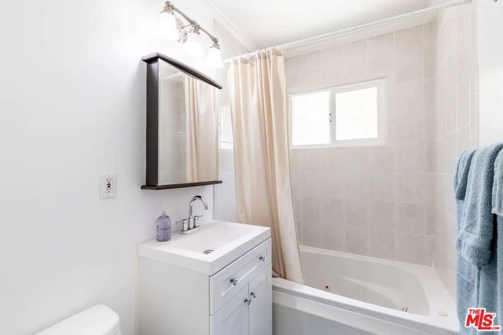 6838 Bertrand Avenue - Photo 15