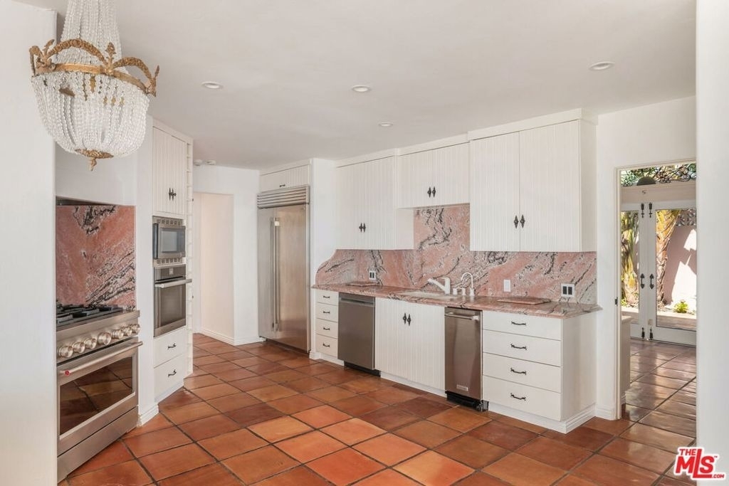206 Bellino Drive - Photo 10