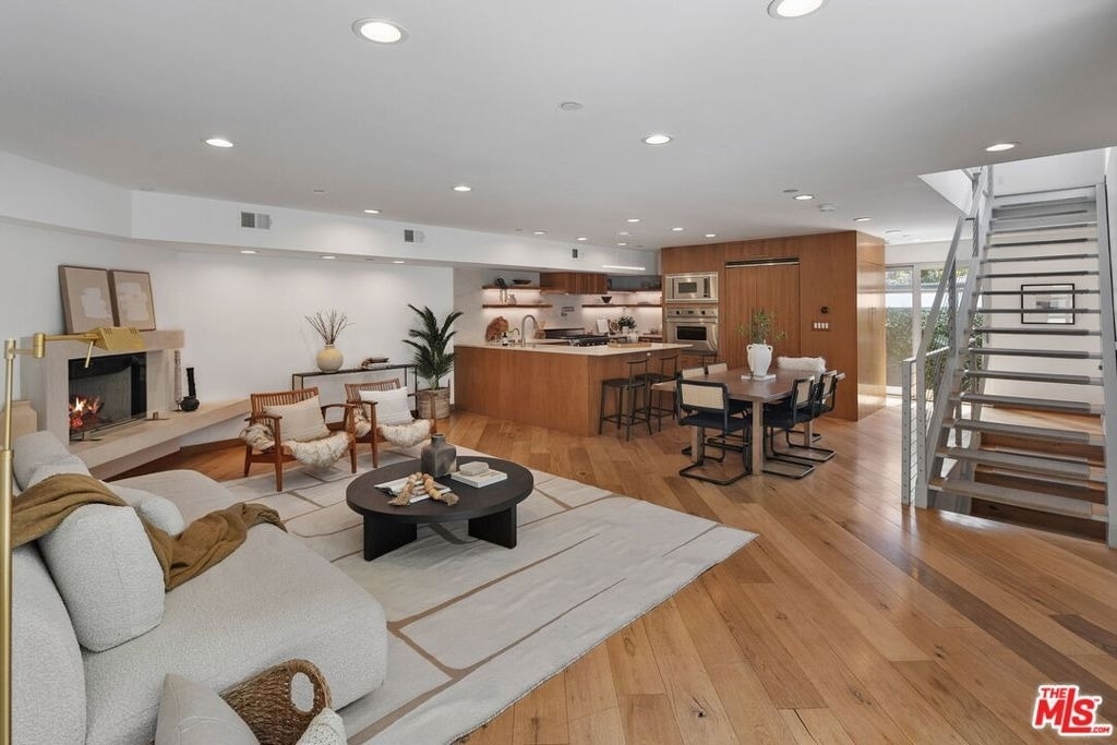 512 Brooks Avenue - Photo 4