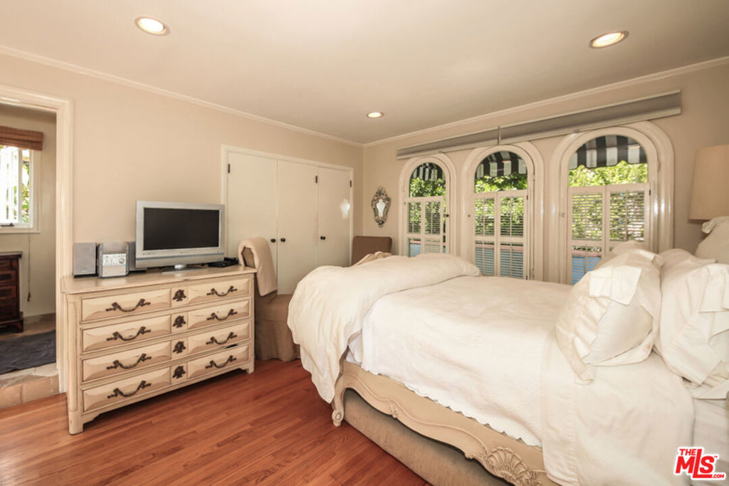 1367 N Beverly Drive - Photo 31