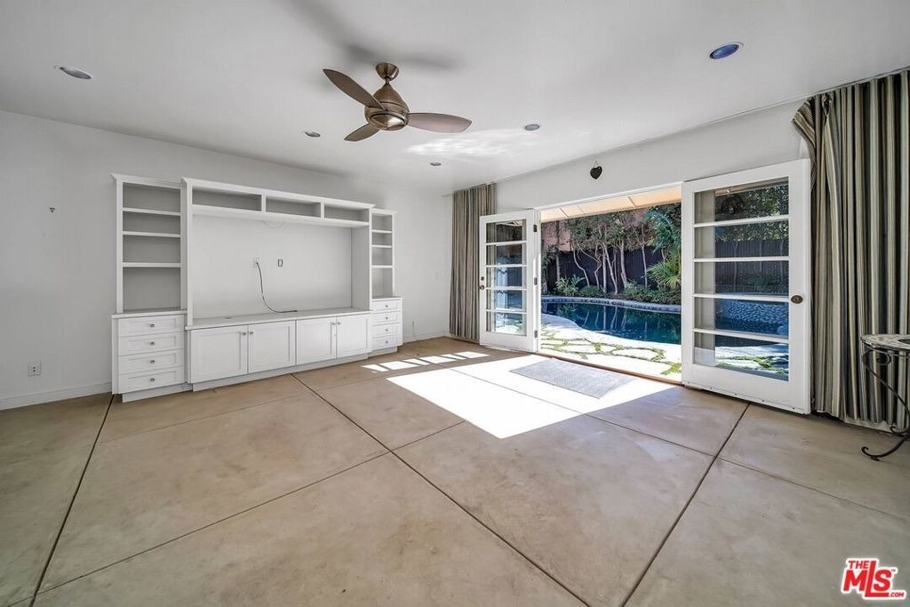 333 S Roxbury Drive - Photo 19