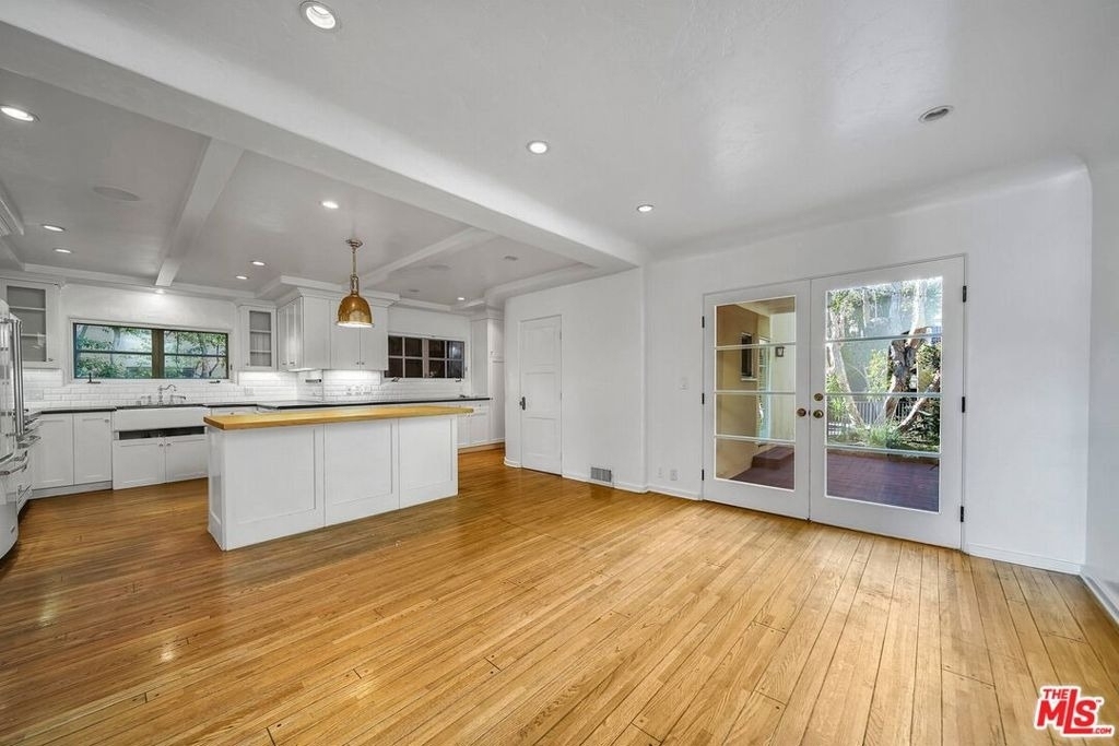 333 S Roxbury Drive - Photo 4