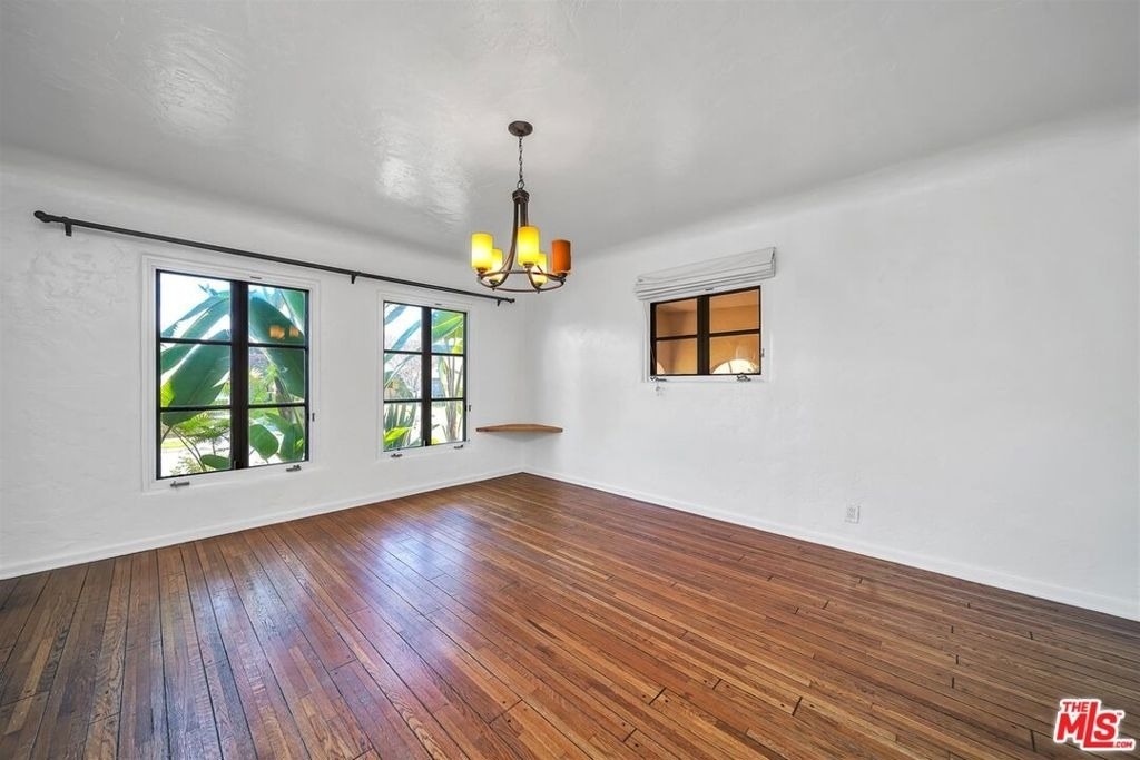 333 S Roxbury Drive - Photo 9