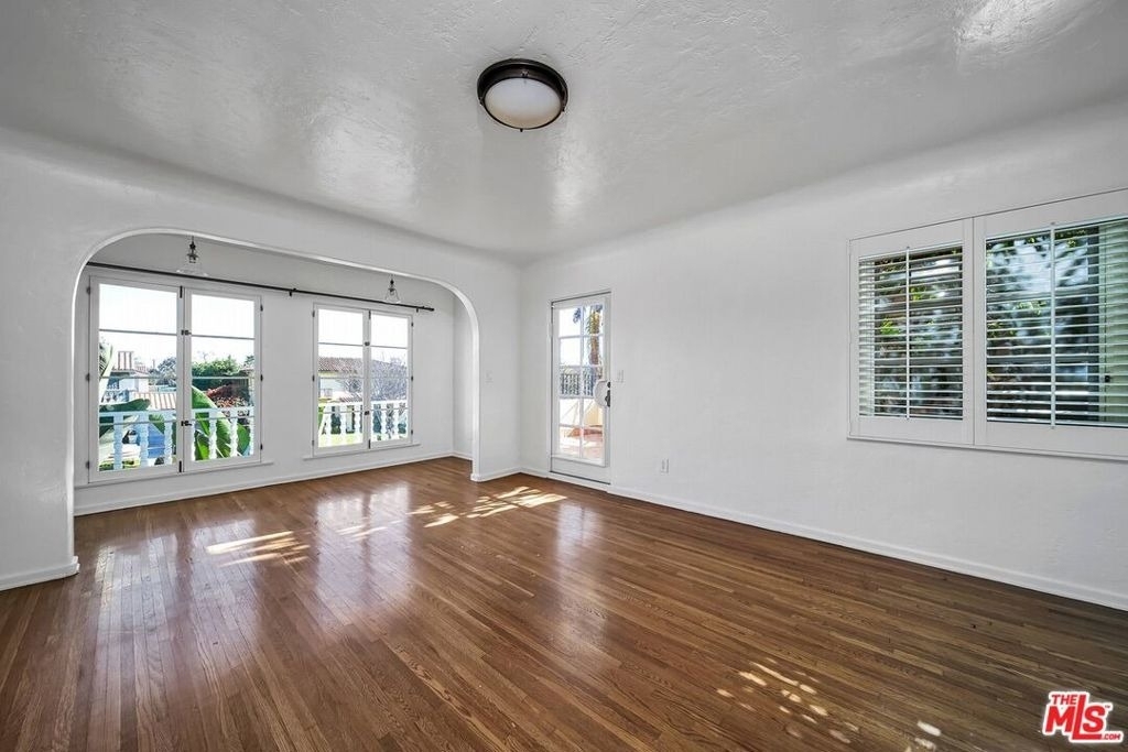 333 S Roxbury Drive - Photo 27