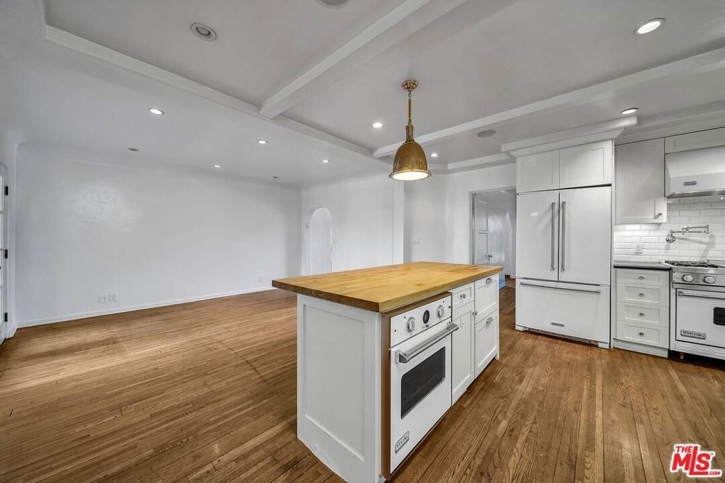 333 S Roxbury Drive - Photo 10