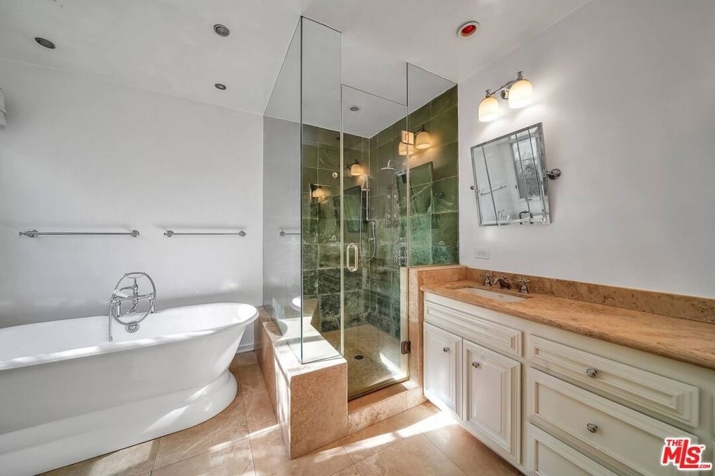 333 S Roxbury Drive - Photo 20