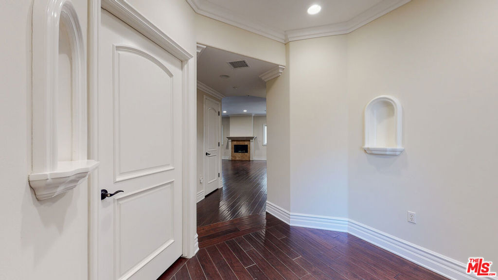 11440 National Boulevard - Photo 5