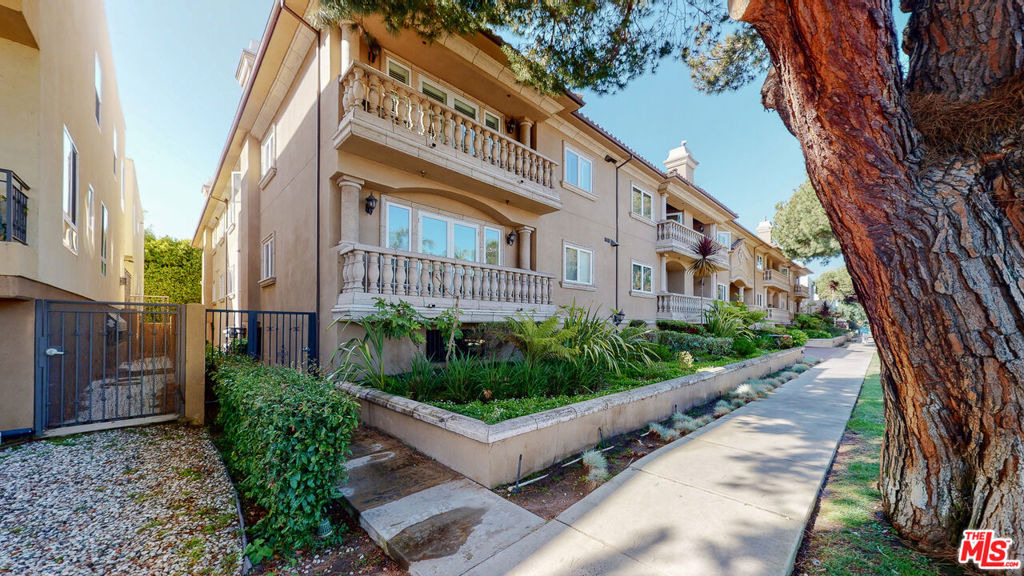 11440 National Boulevard - Photo 10