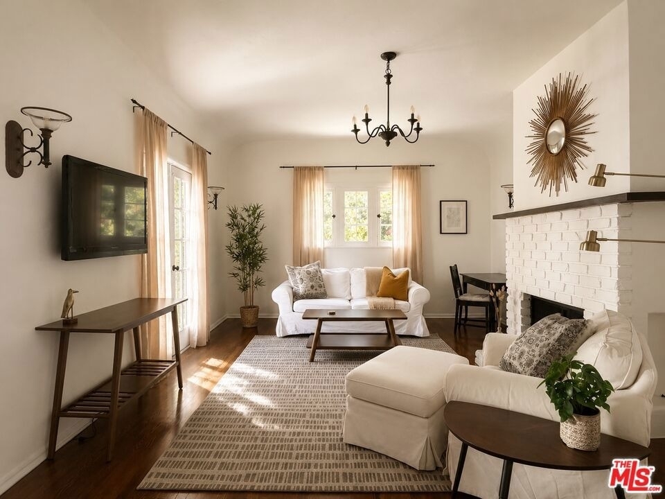 830 N Gardner Street Street - Photo 1