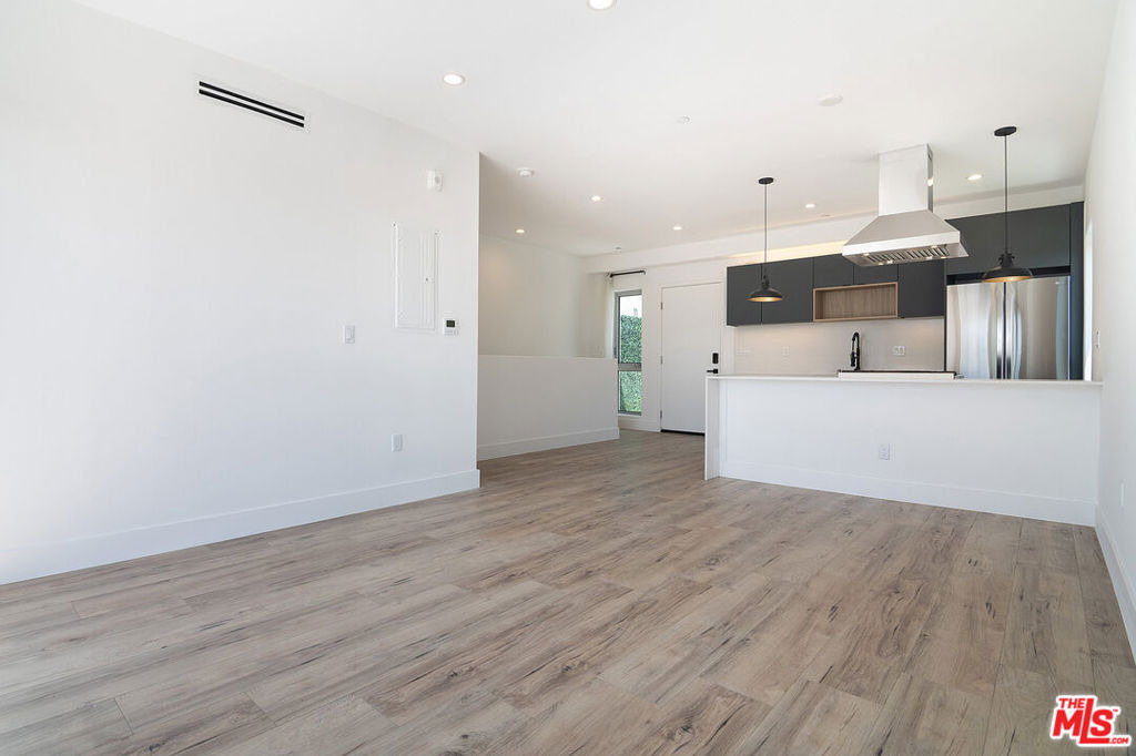1236 N Fairfax Avenue - Photo 18