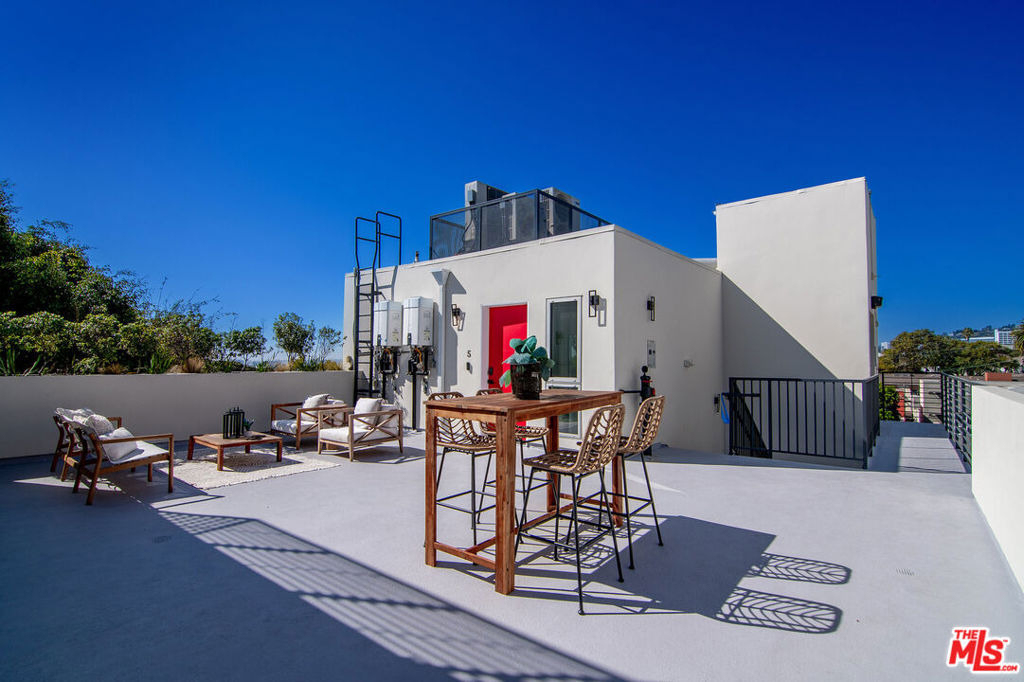 1236 N Fairfax Avenue - Photo 44