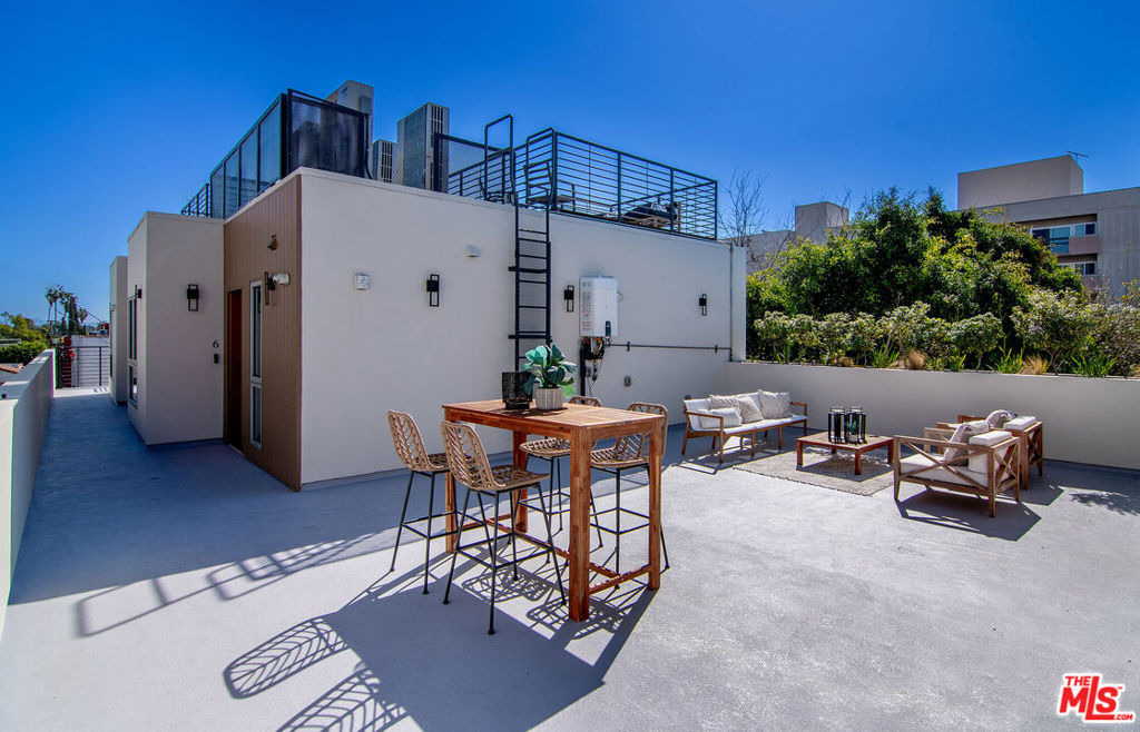 1236 N Fairfax Avenue - Photo 43