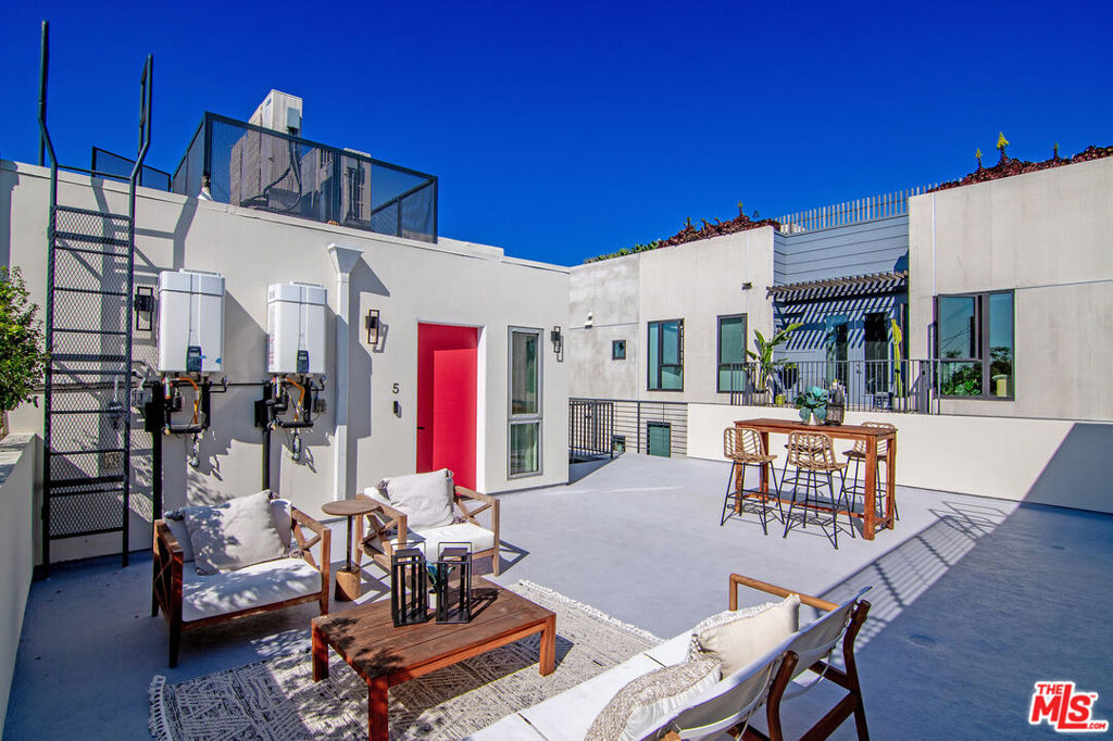 1236 N Fairfax Avenue - Photo 47