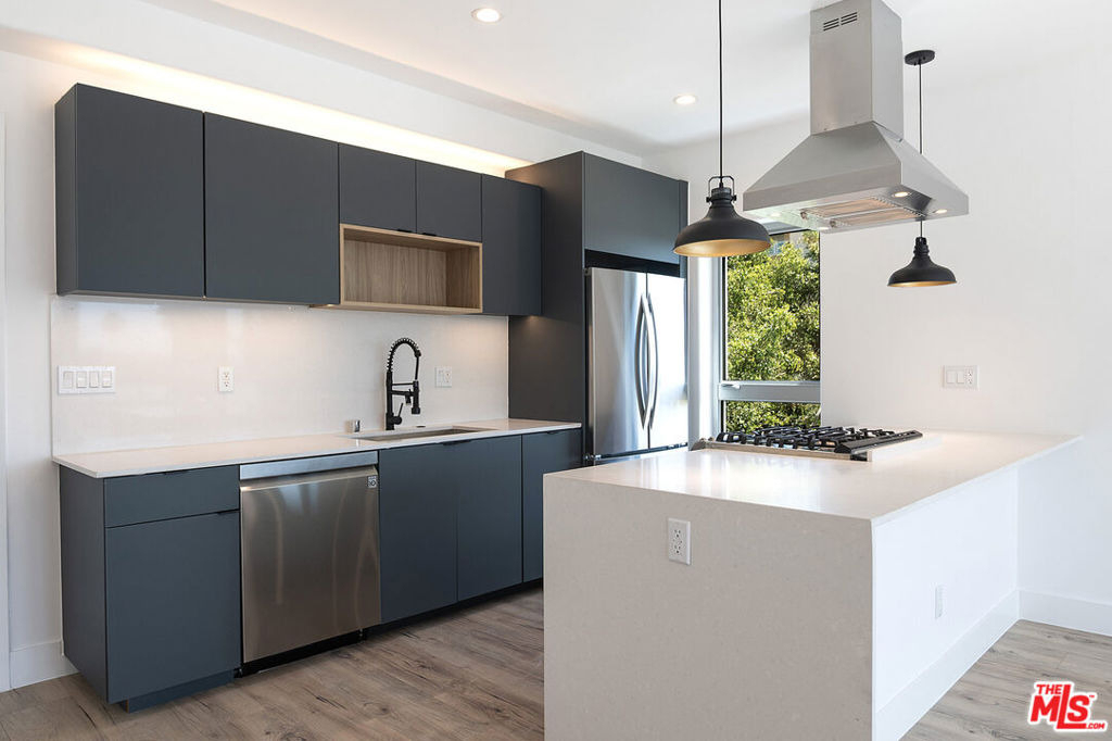 1236 N Fairfax Avenue - Photo 27