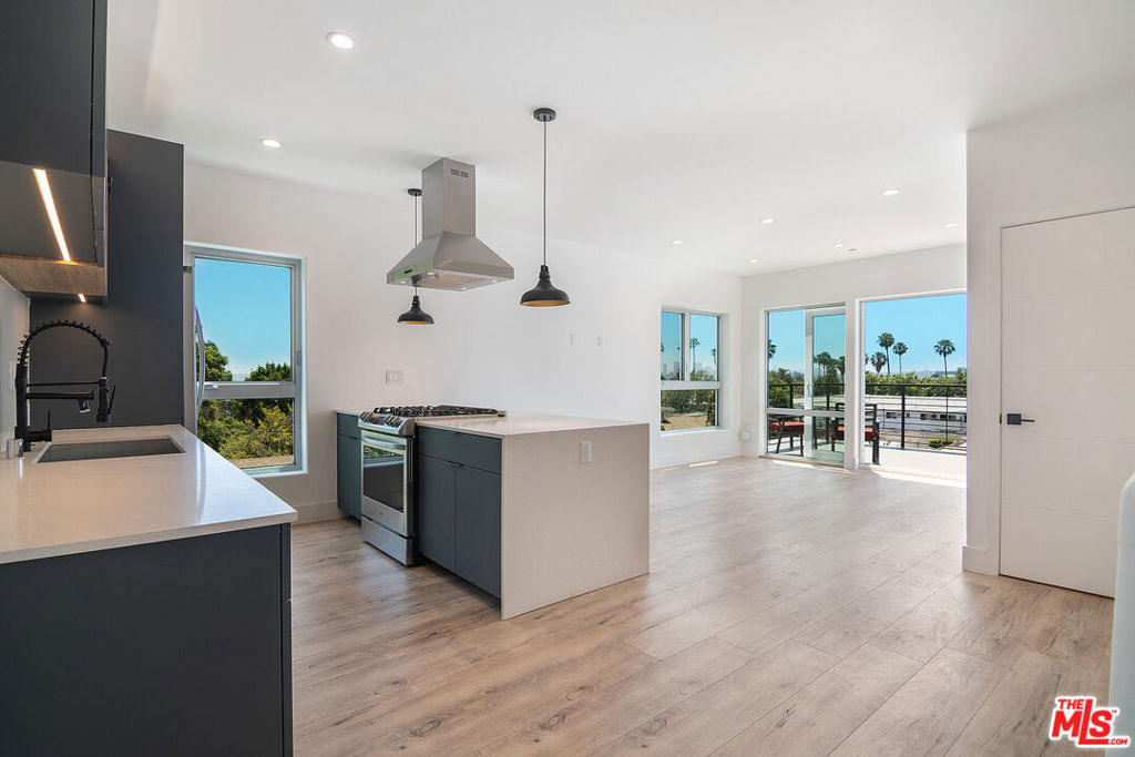 1236 N Fairfax Avenue - Photo 9
