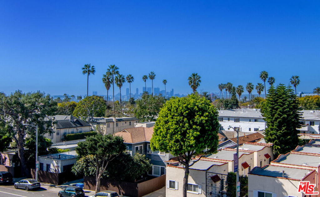 1236 N Fairfax Avenue - Photo 14