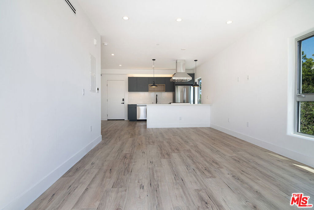 1236 N Fairfax Avenue - Photo 16