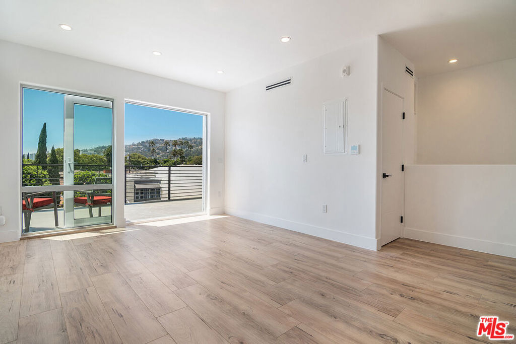 1236 N Fairfax Avenue - Photo 13