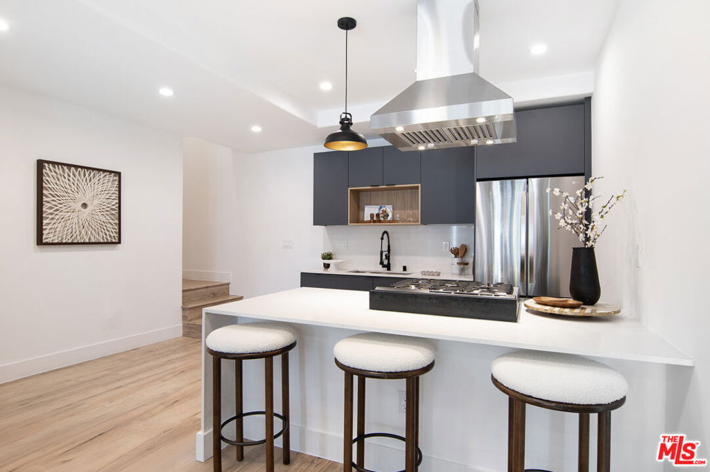 1236 N Fairfax Avenue - Photo 5
