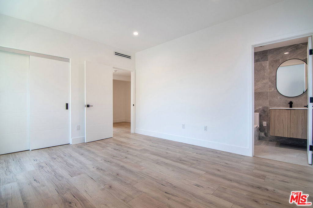 1236 N Fairfax Avenue - Photo 40