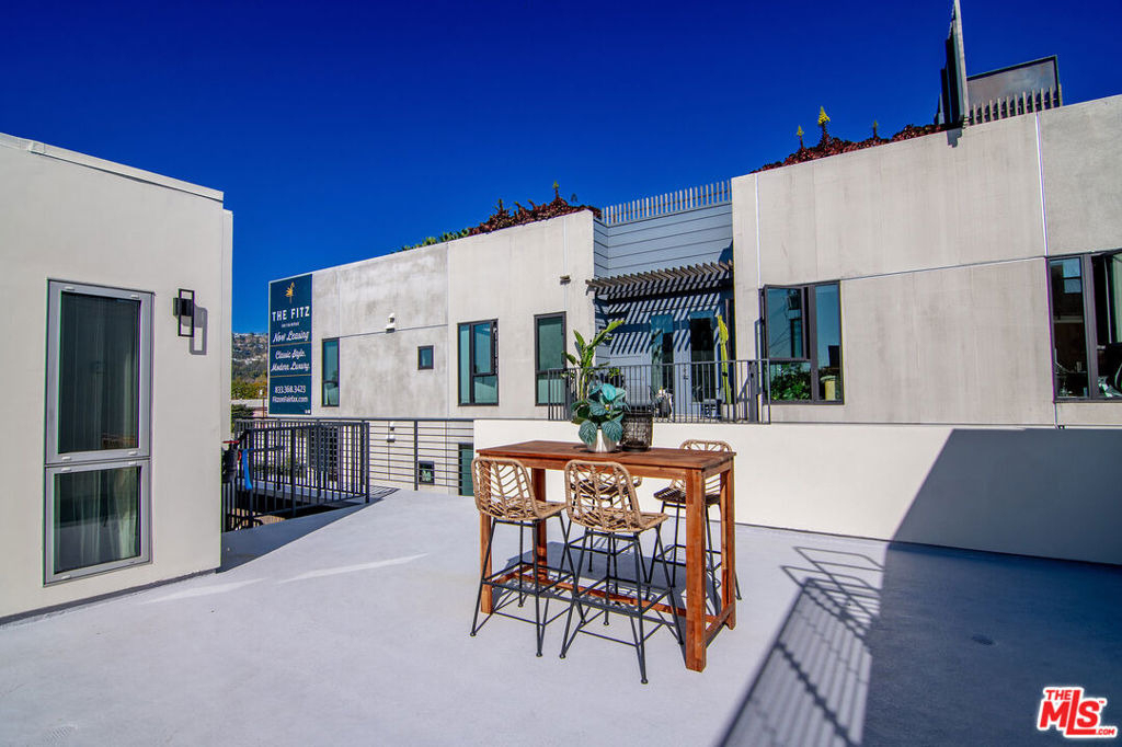 1236 N Fairfax Avenue - Photo 48