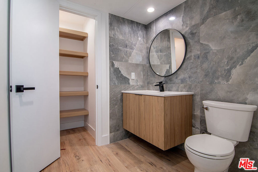 1236 N Fairfax Avenue - Photo 31