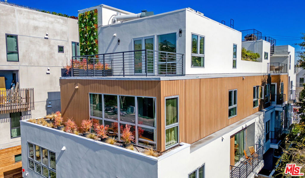 1236 N Fairfax Avenue - Photo 1