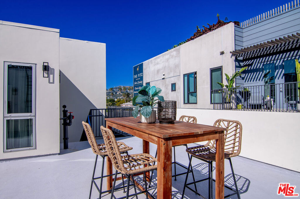 1236 N Fairfax Avenue - Photo 49