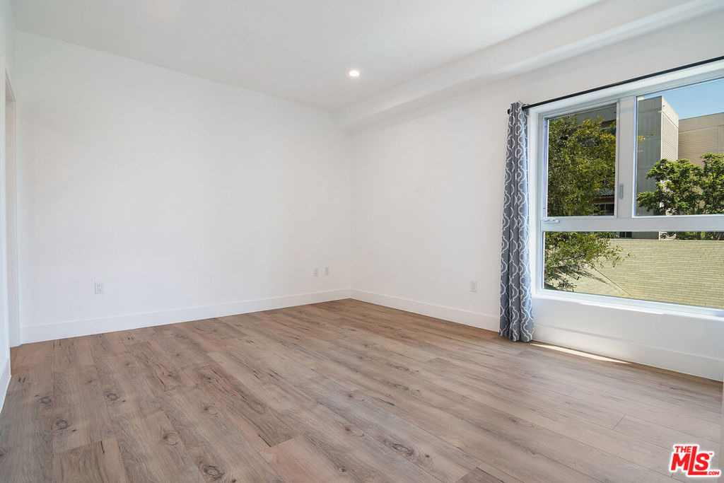 1236 N Fairfax Avenue - Photo 38
