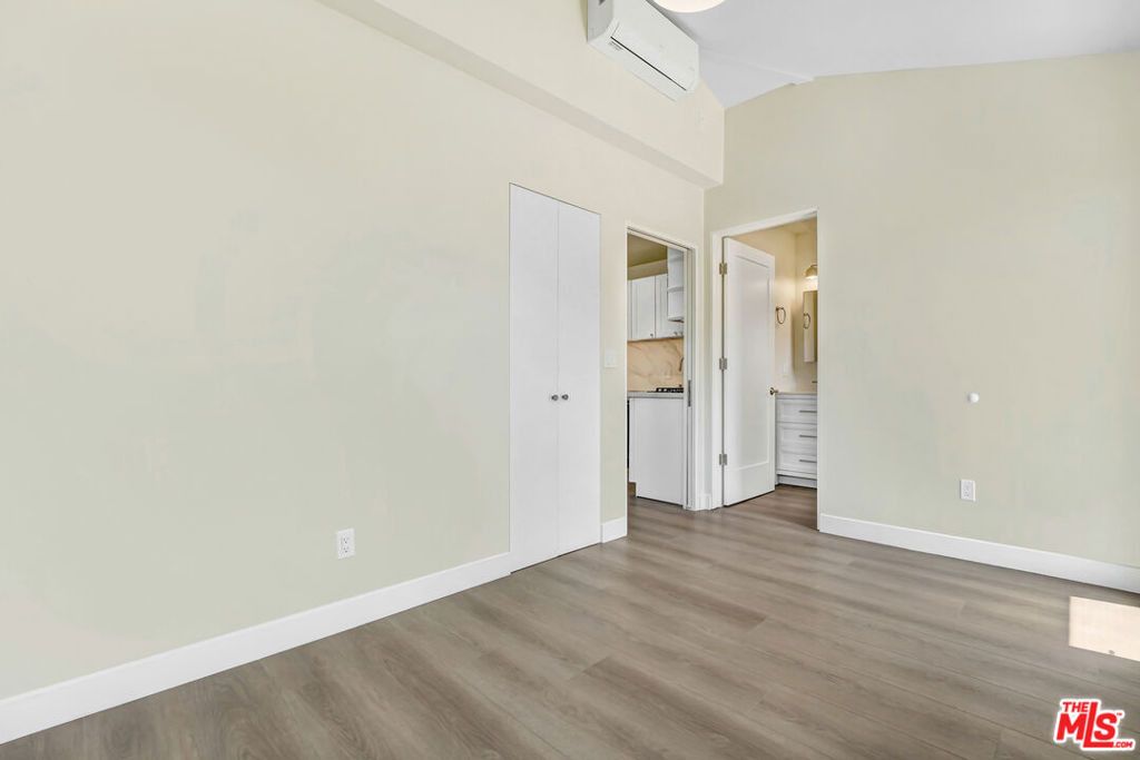 1130 Ashland Avenue - Photo 6