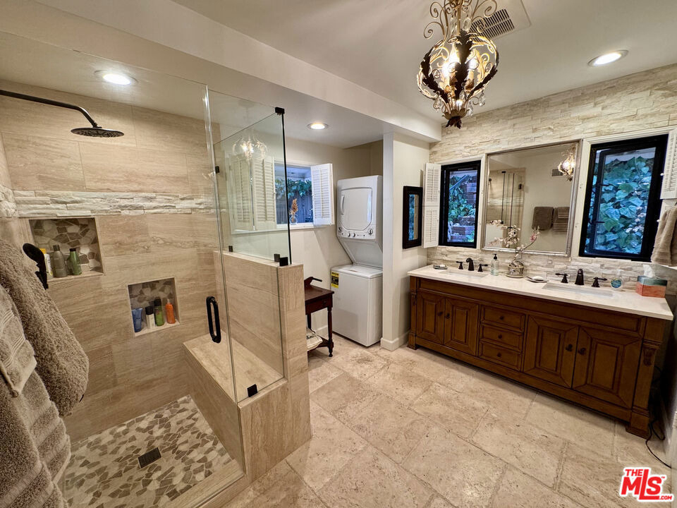 7756 Torreyson Dr. - Photo 16