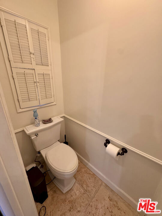 7756 Torreyson Dr. - Photo 21