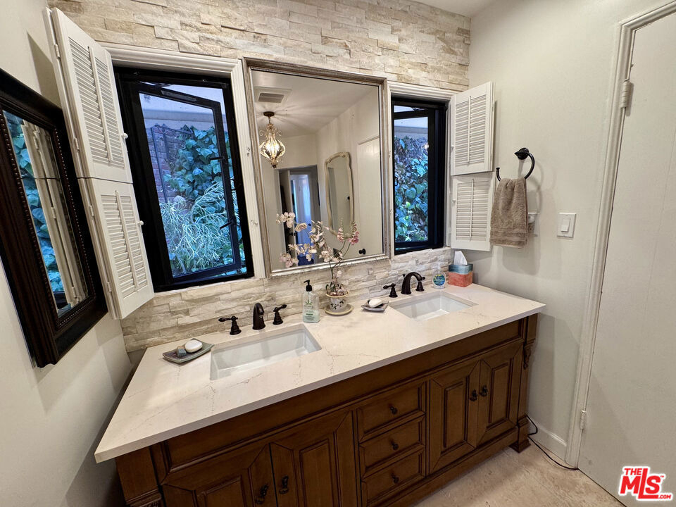 7756 Torreyson Dr. - Photo 17