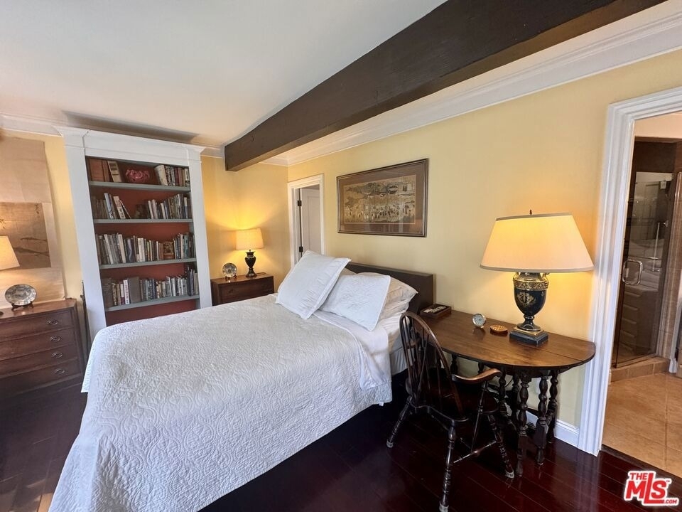 921 S Spaulding Avenue - Photo 2