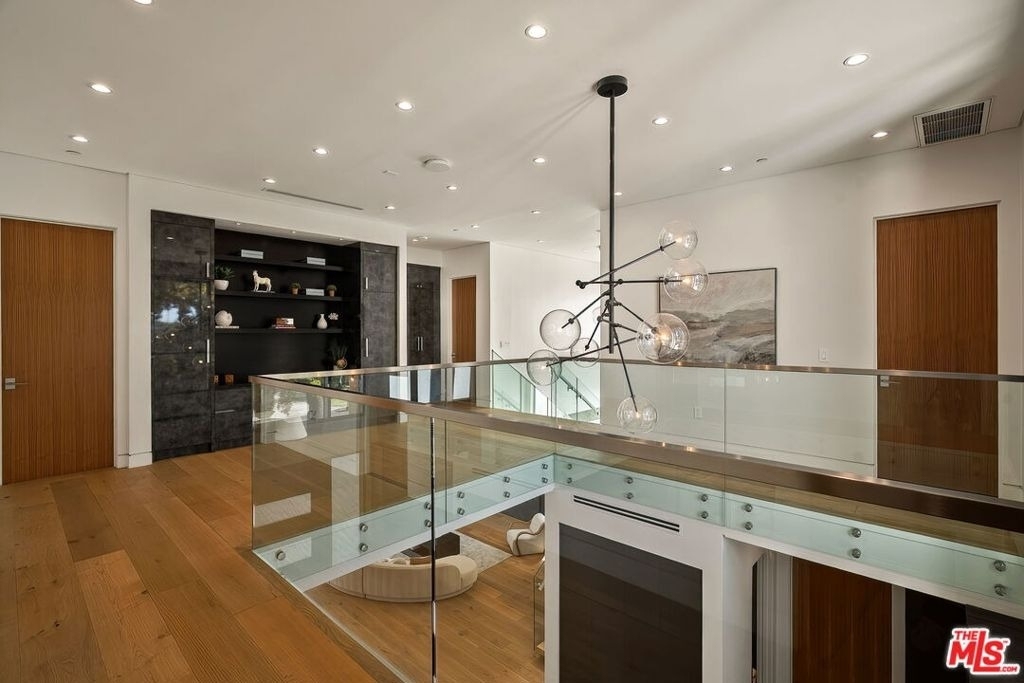 14812 Morrison Street - Photo 55