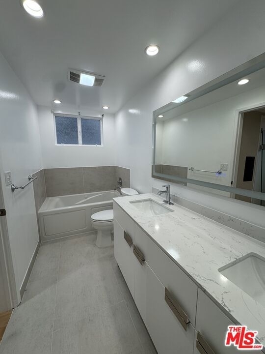 8550 Holloway Drive - Photo 12