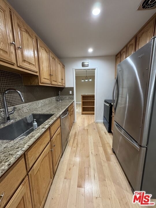 8550 Holloway Drive - Photo 8