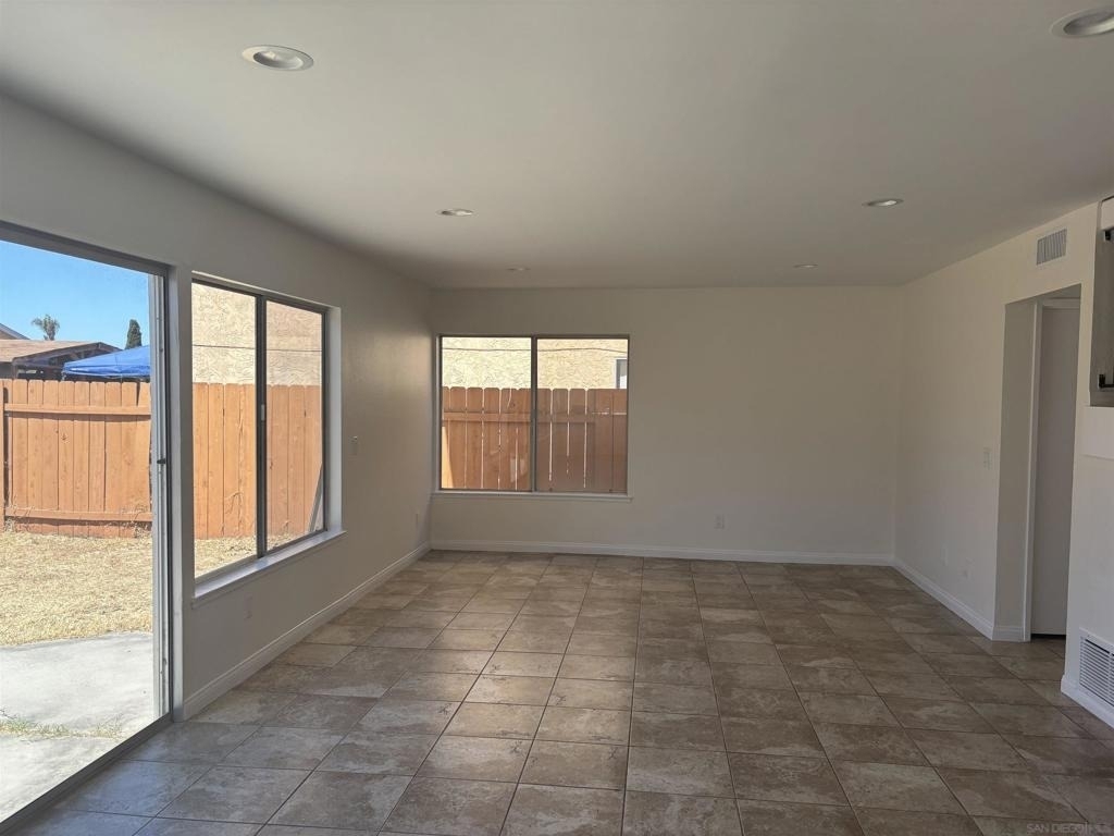 8703 Octans St - Photo 7