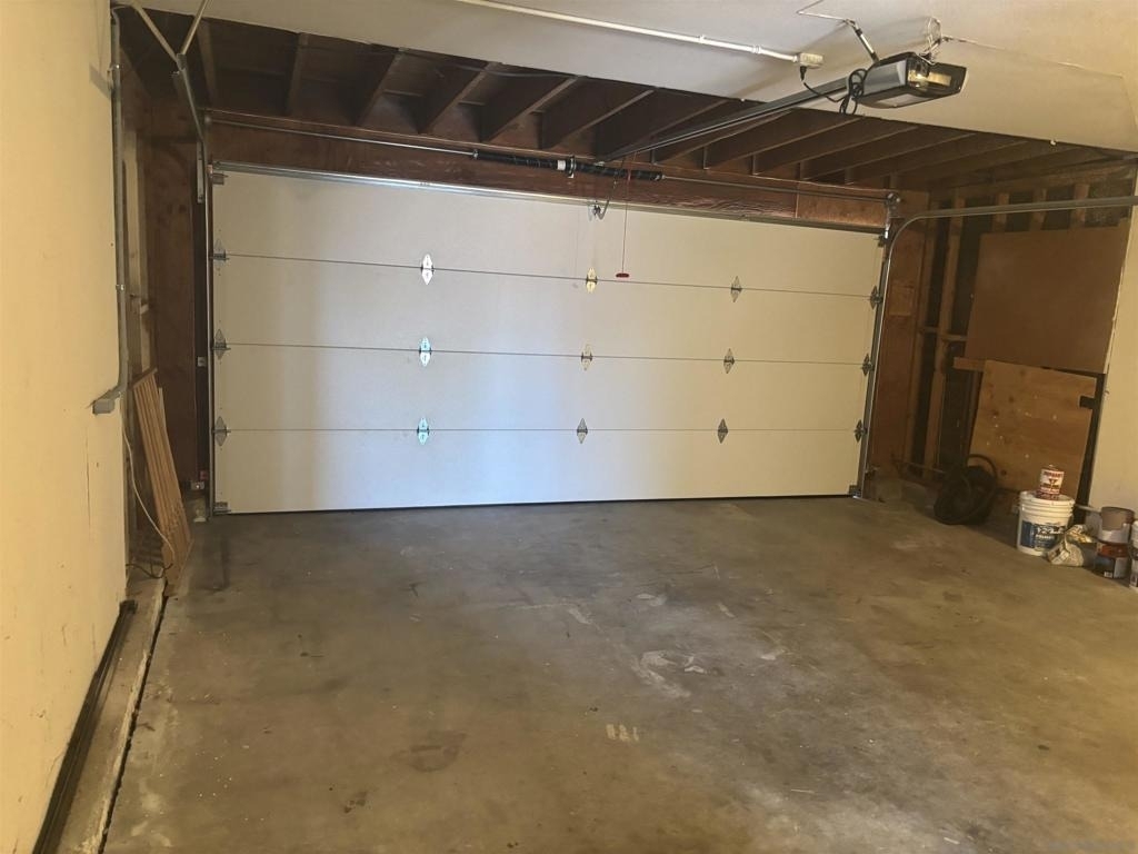 8703 Octans St - Photo 22