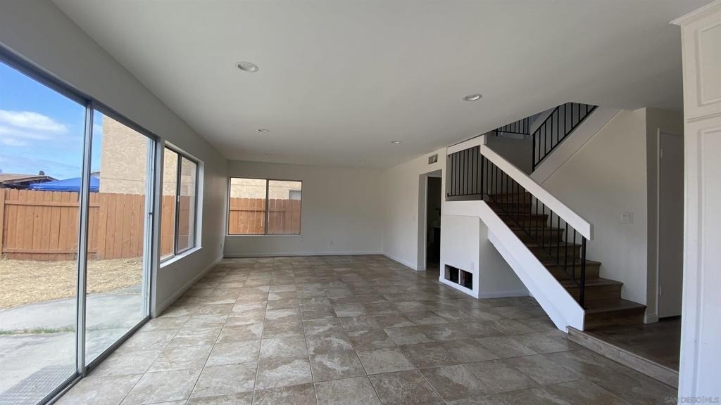 8703 Octans St - Photo 3